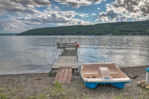 Apartamento Lakefront Keuka Lake Apt With Seasonal Dock Access!