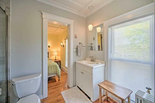 Home With Patio, 2 Blocks To St Lawrence River