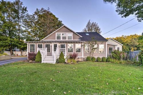 Charming Home Steps From Lake George With Bbq!
