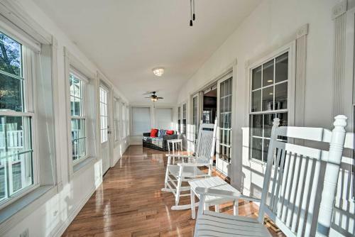 Charming Home Steps From Lake George With Bbq!