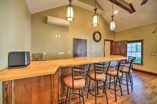 Charming Home Steps From Lake George With Bbq!