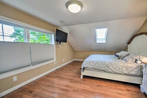 Charming Home Steps From Lake George With Bbq!