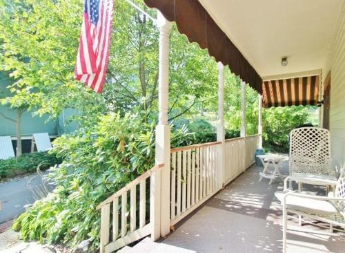 10 Merrill Avenue Home