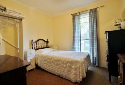 10 Merrill Avenue Home