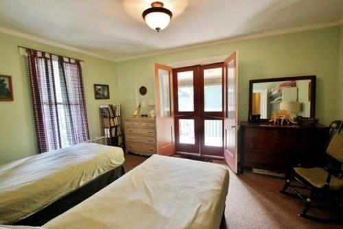 10 Merrill Avenue Home