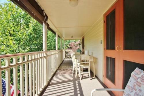 10 Merrill Avenue Home
