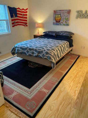 Modern Lakehouse Retreat , Great For Groups! By Cozysuites