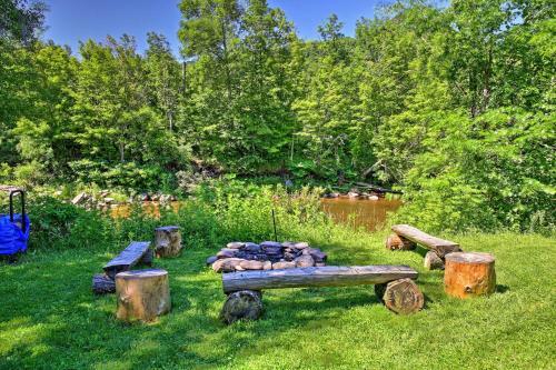 Hunter Home With Fire Pit And Yard On Main Street!