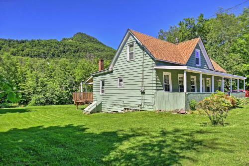 Hunter Home With Fire Pit And Yard On Main Street!