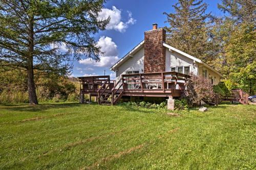 Hunter Hideaway With Yard And Deck 3 Mi To Ski Slopes