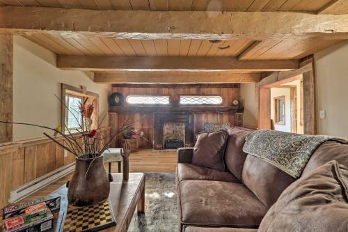 Renovated Hudson Valley Escape With Fenced-in Yard!