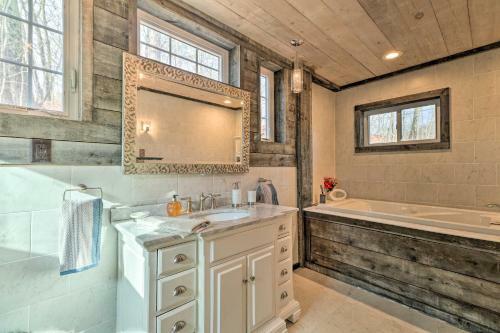 Renovated Hudson Valley Escape With Fenced-in Yard!