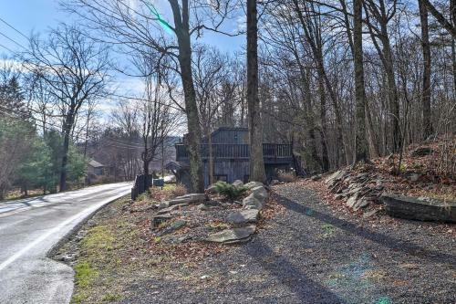 Renovated Hudson Valley Escape With Fenced-in Yard!