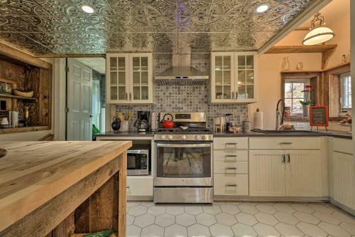 Renovated Hudson Valley Escape With Fenced-in Yard!