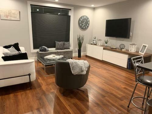Hostal Eclipse Solar Home Near Lake Ramada Downtown