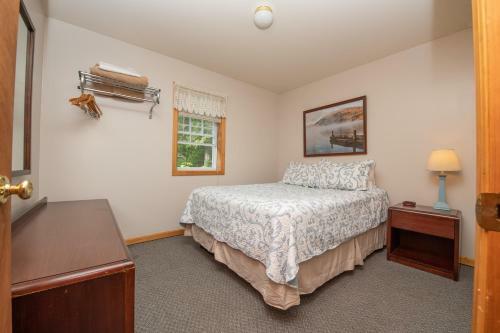 Blair House Motel And Cabins