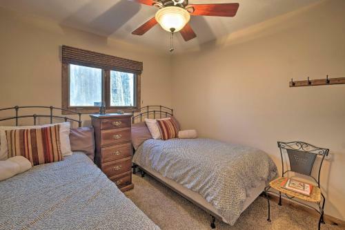 Pet-friendly Maplecrest Cabin Home With 2 Decks