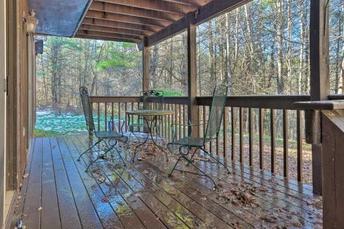 Pet-friendly Maplecrest Cabin Home With 2 Decks