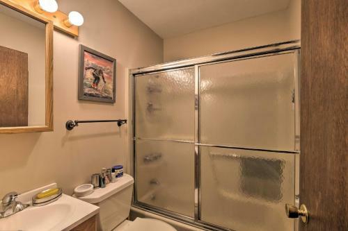 Pet-friendly Maplecrest Cabin Home With 2 Decks