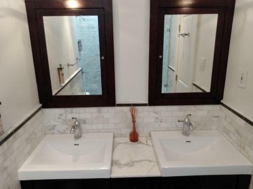 Large, Modern, Classy, Good For Families And Large Groups