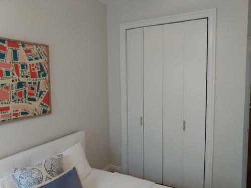 Large, Modern, Classy, Good For Families And Large Groups