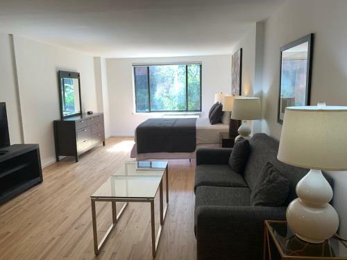 Lenox Hill Apartments 30 Day Stays