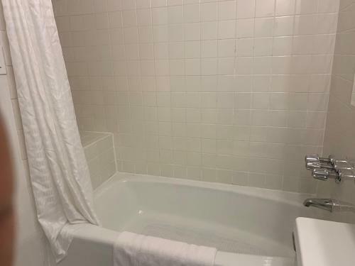 Lenox Hill Apartments 30 Day Stays
