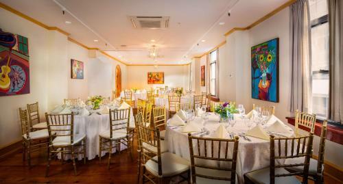 Roger Smith Hotel By Suiteness