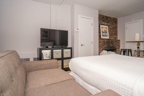 West 22nd Street Apartments 30 Day Stays