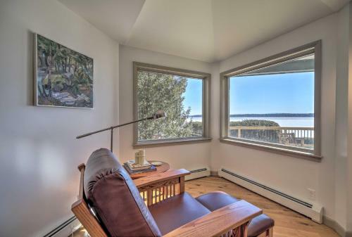 Plattsburgh Home With Deck On Lake Champlain