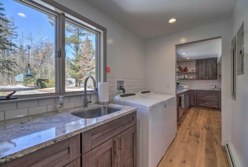 Plattsburgh Home With Deck On Lake Champlain