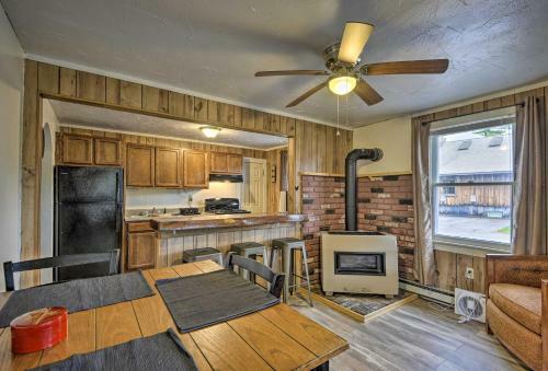 Charming Old Forge Home Walk To Town And River
