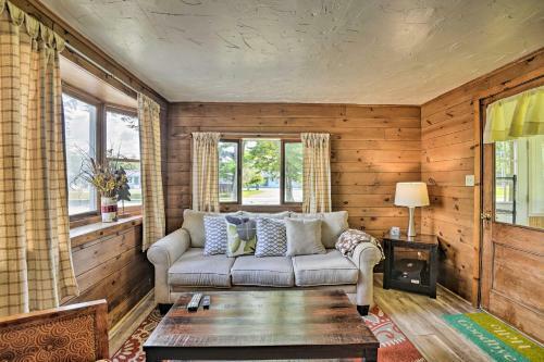 Charming Old Forge Home Walk To Town And River