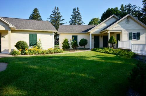 Hotel Skaneateles Suites