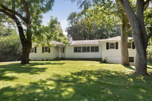 The Parkside Retreat In Noyac