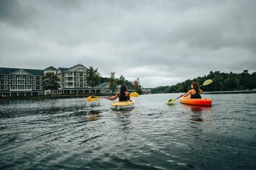 Hotel Saranac Waterfront Lodge