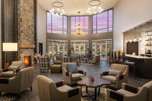 Hotel Saranac Waterfront Lodge