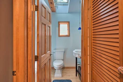 Lakefront Seneca Falls Home With Dock And Fire Pit