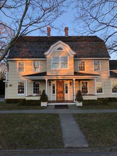 Bed & Breakfast 1708 House