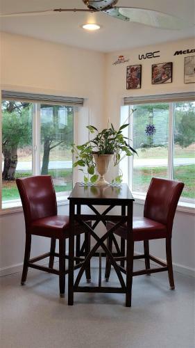 Apex Inn Bed And Breakfast
