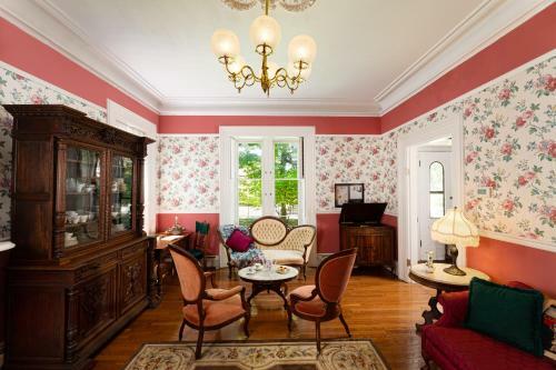 Bed & Breakfast Rosemont Inn