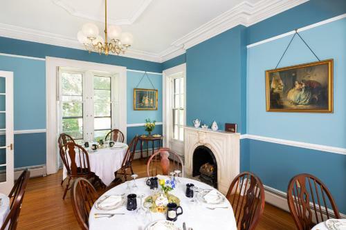 Bed & Breakfast Rosemont Inn