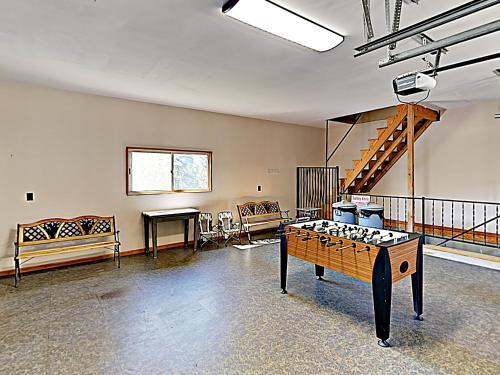 New Listing! Private Country Home On 20+ Acres Home