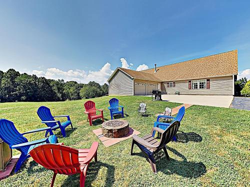 New Listing! Private Country Home On 20+ Acres Home
