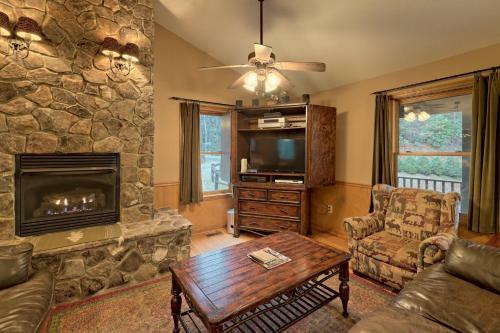 Creekside Lodge W Views By Hosteeva