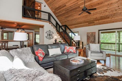 Asheville Town Cabin Cabin