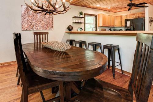 Asheville Town Cabin Cabin