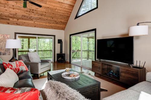 Asheville Town Cabin Cabin