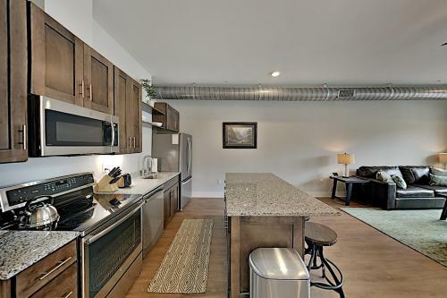 Apartamento Chic Retreat: Walk To Dining, Shops, Entertainment Condo