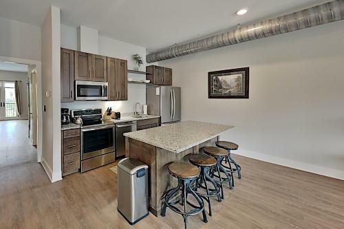 Apartamento Chic Retreat: Walk To Dining, Shops, Entertainment Condo